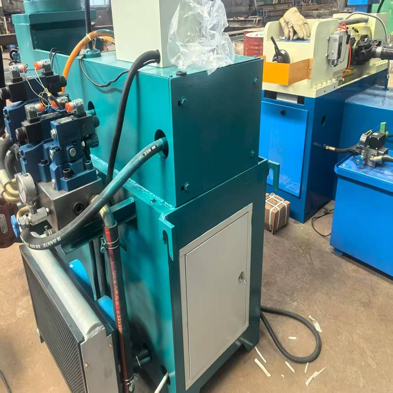 Naujienos apie naują siūlų riedėjimo įrangą